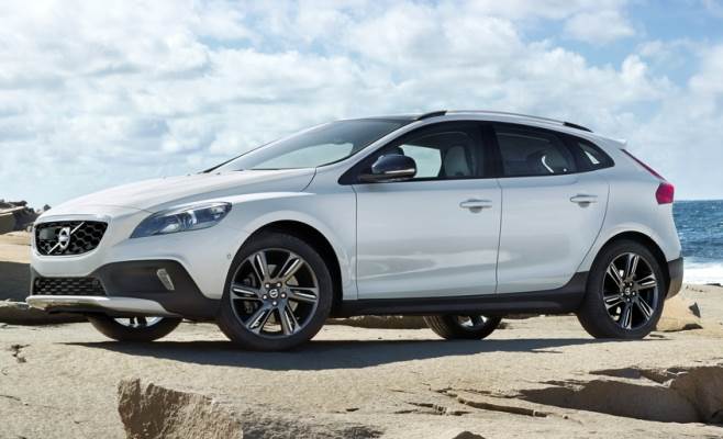 Volvo V40 Cross Country T4 petrol launched at Rs 27 lakh